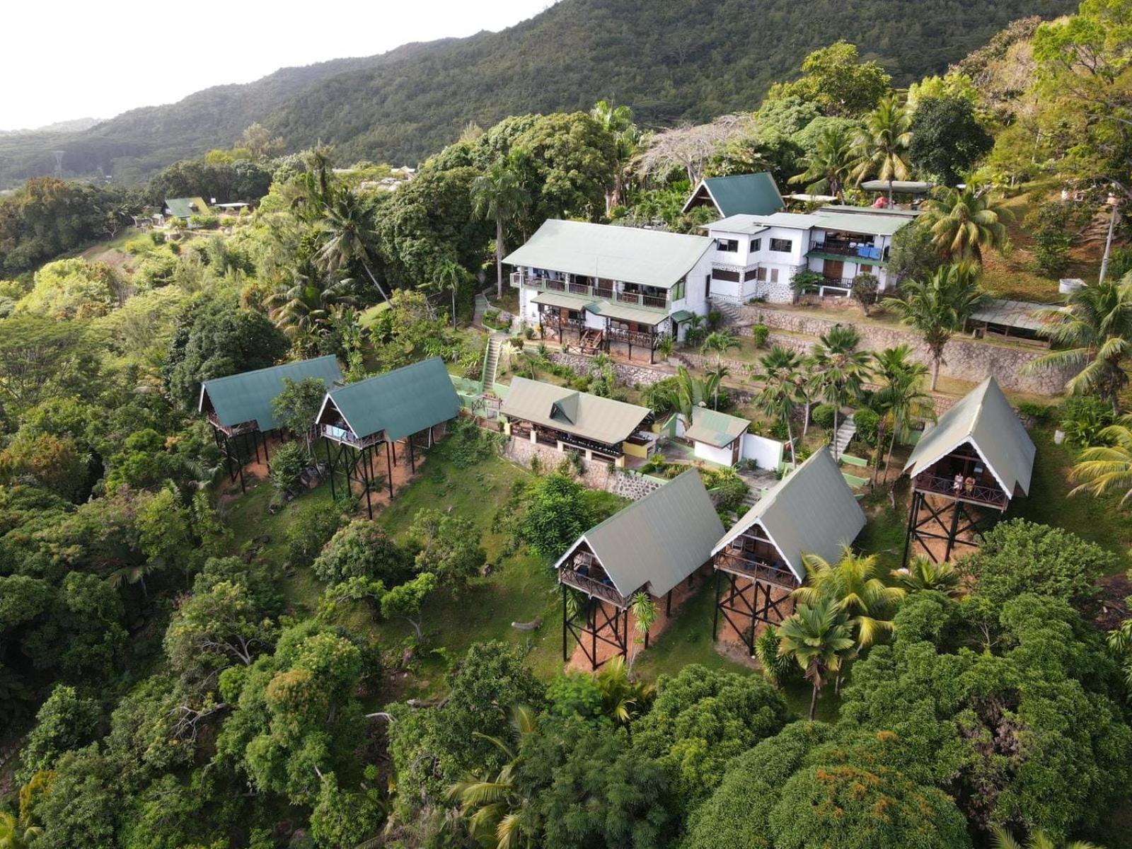 Mango Lodge Anse Volbert Village Екстериор снимка