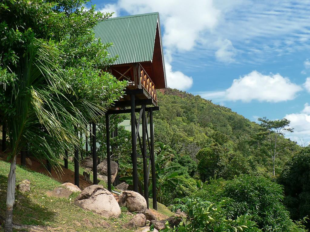 Mango Lodge Anse Volbert Village Стая снимка